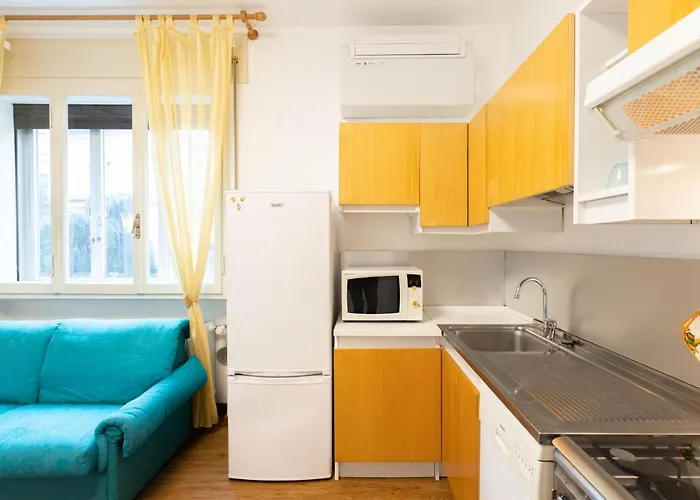 Apartment Lame, By Short Holidays *