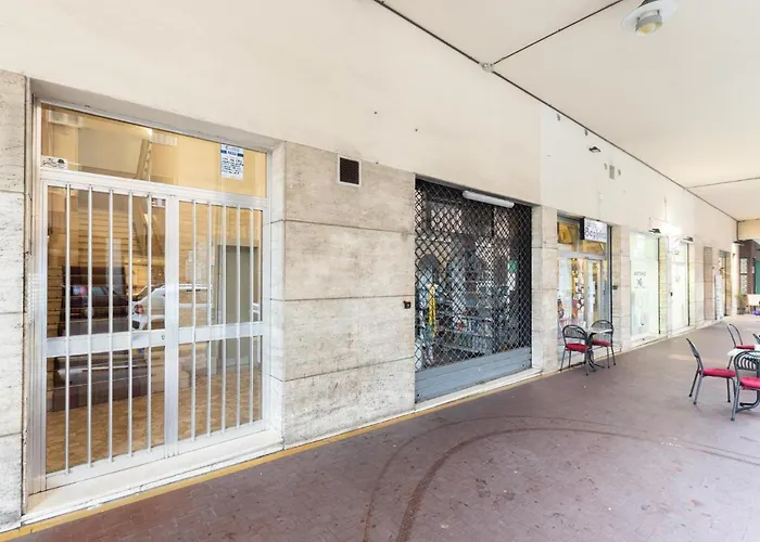 Lame, By Short Holidays * Μπολόνια